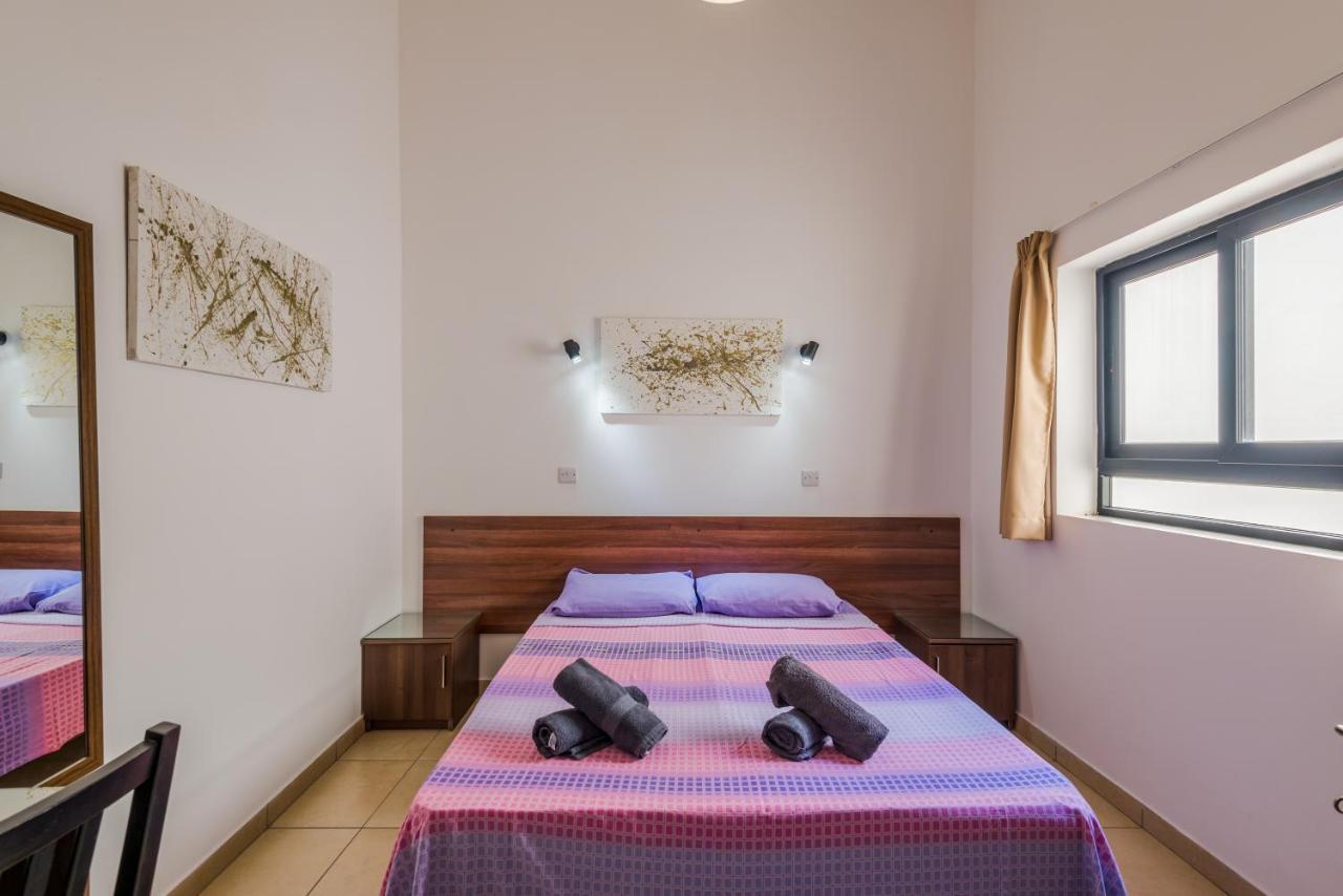 Blue Harbour 2 Bedroom Seafront Apartments With Stunning Seaviews - By Getawaysmalta San Pawl il-Baħar Kültér fotó